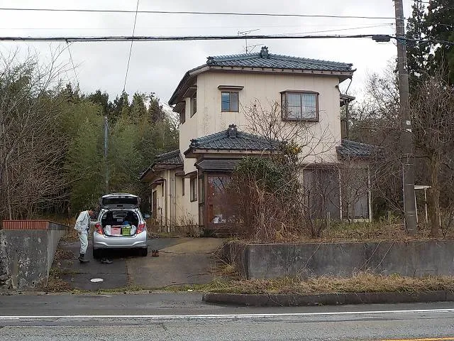 道路に面した木造2階建て（52坪）の解体前